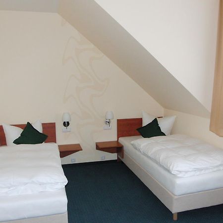 Hotel Garni Am Kirchplatz Ilmenau Zimmer foto