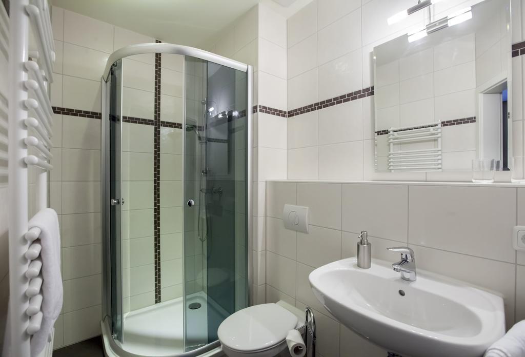 Hotel Garni Am Kirchplatz Ilmenau Zimmer foto